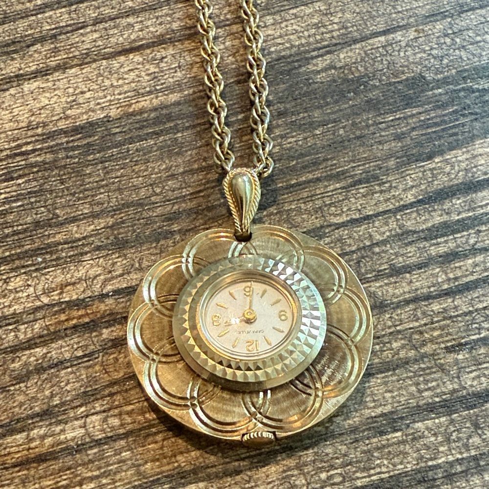 Vintage Caravelle Bulova Gold Watch Pendant Necklace